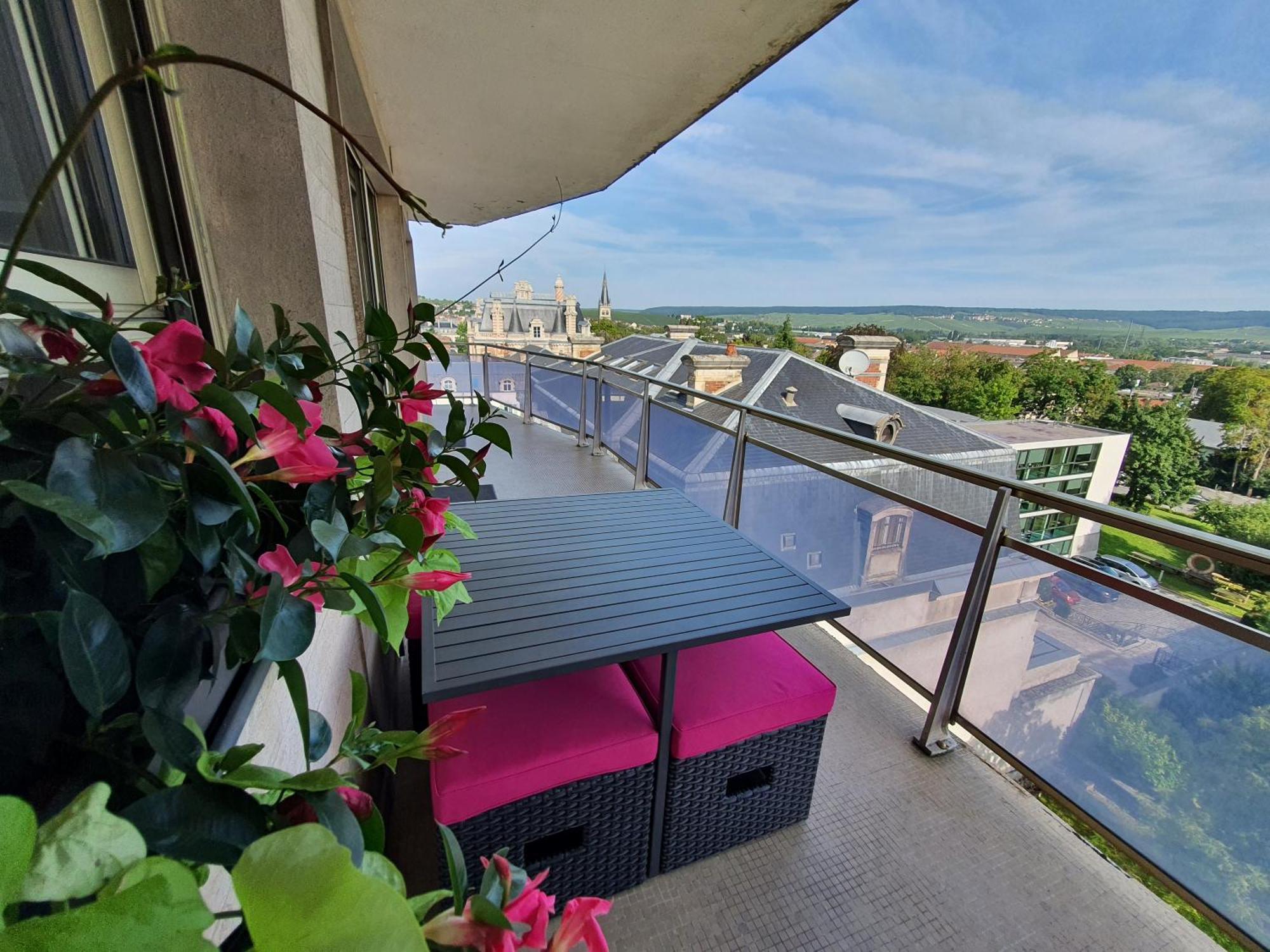 Apartmán L'Epopee Panoramique - Parking - Avenue De Champagne - Épernay Exteriér fotografie